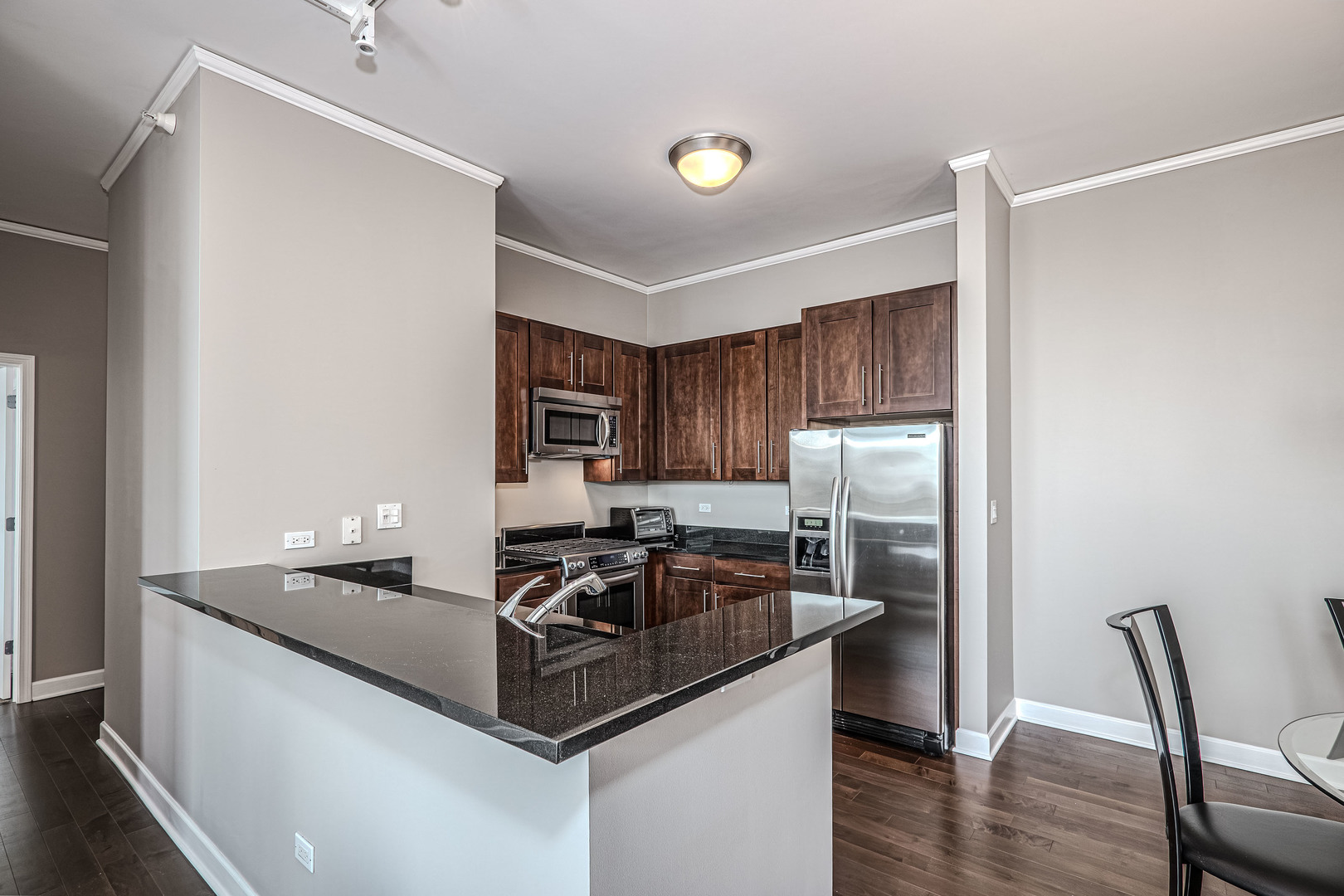 225 N Columbus Drive Unit: 5701