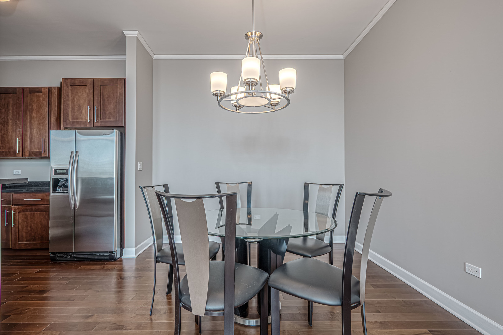 225 N Columbus Drive Unit: 5701