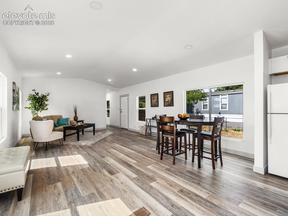 135 E Cellini Drive