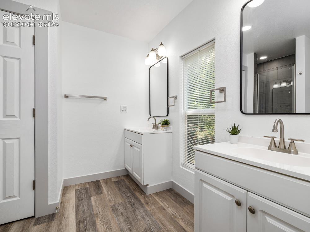 135 E Cellini Drive