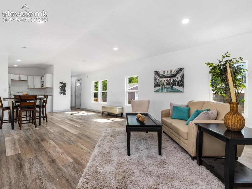135 E Cellini Drive