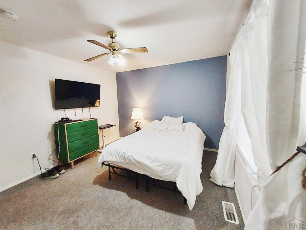 1394 E Kiva Dr