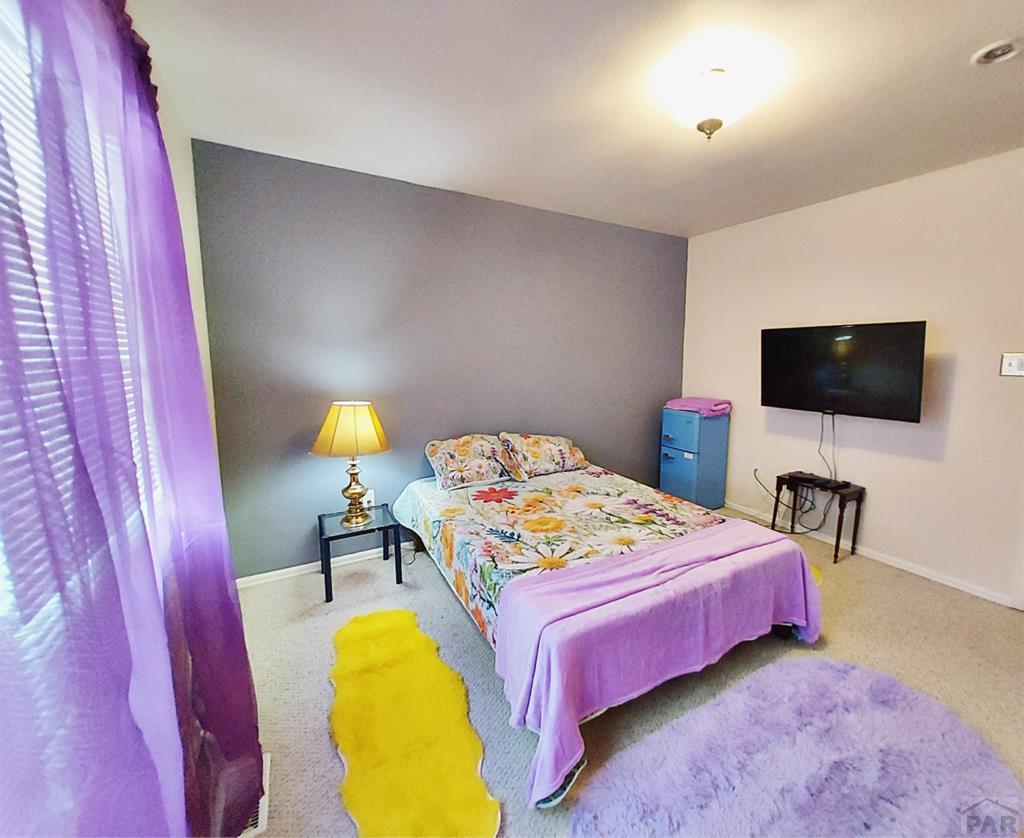 1394 E Kiva Dr