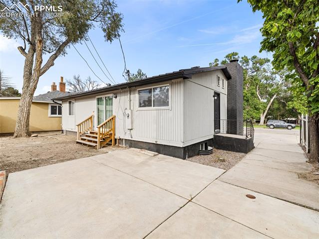 2409 N Elizabeth Street