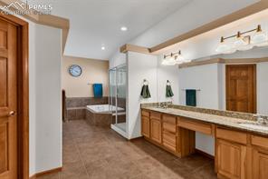 1408 E Kiva Drive