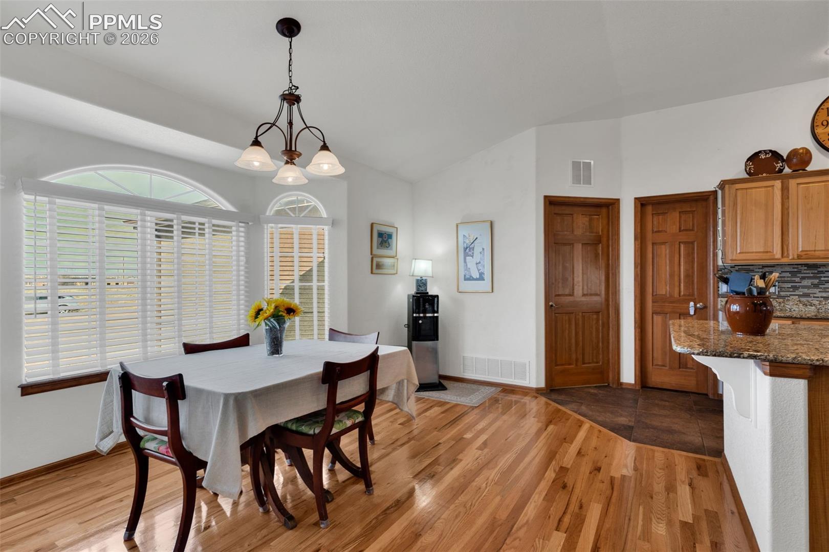 1408 E Kiva Drive