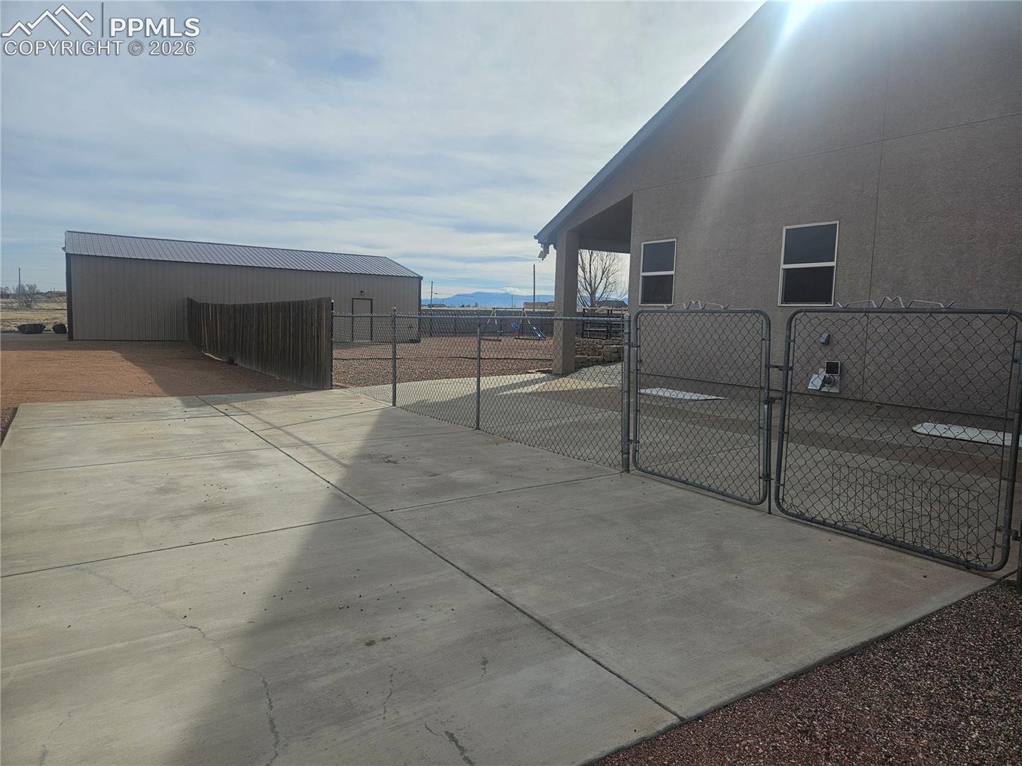 1408 E Kiva Drive