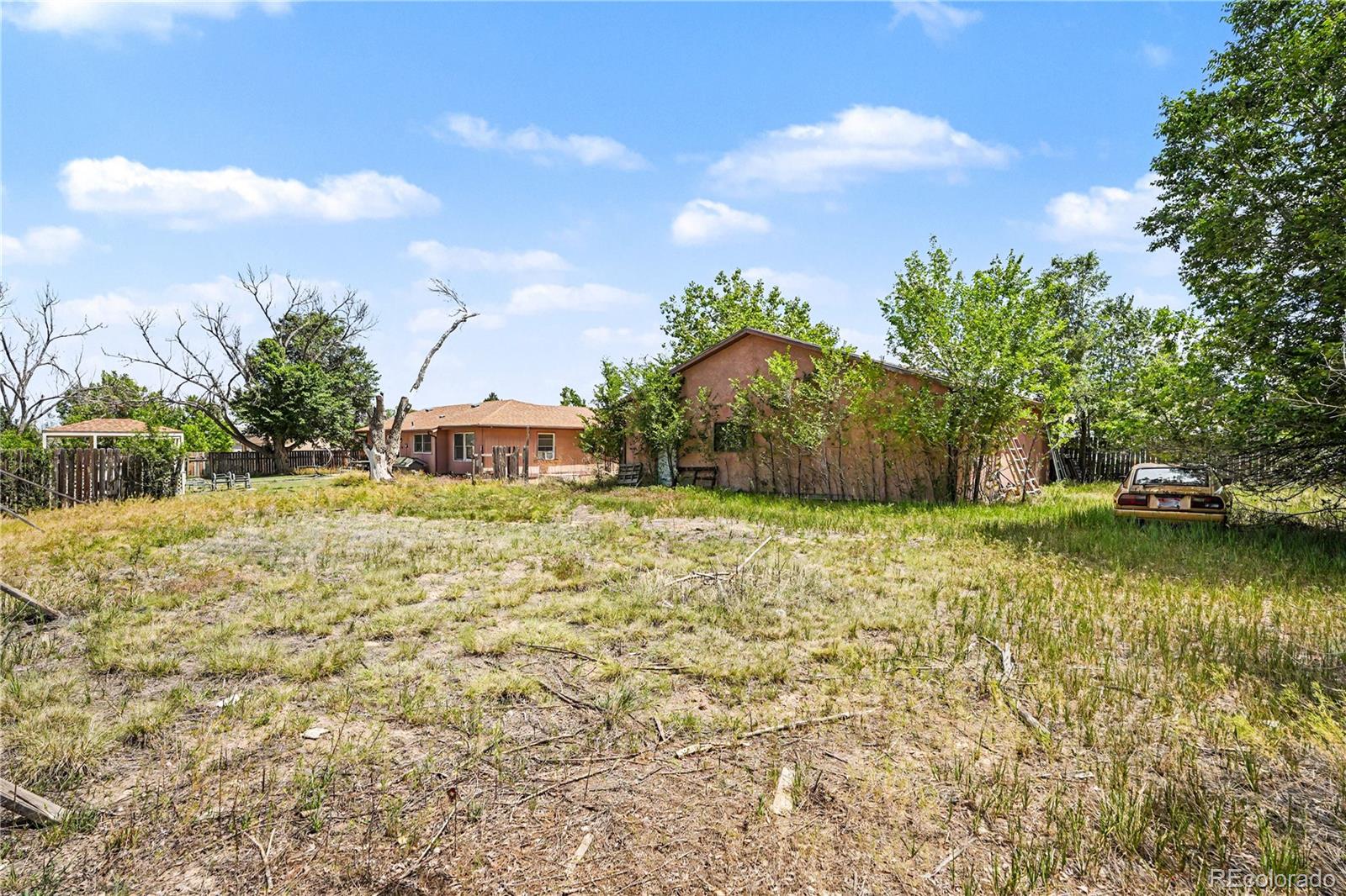 129 E Beshoar Drive
