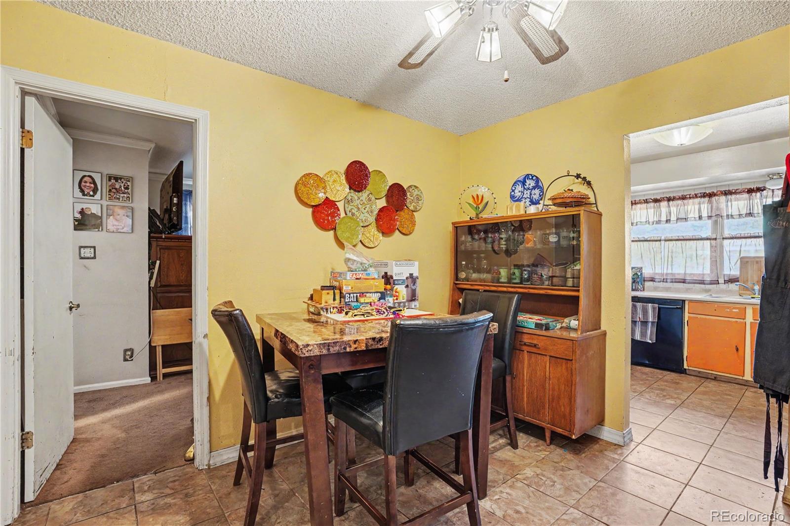 129 E Beshoar Drive