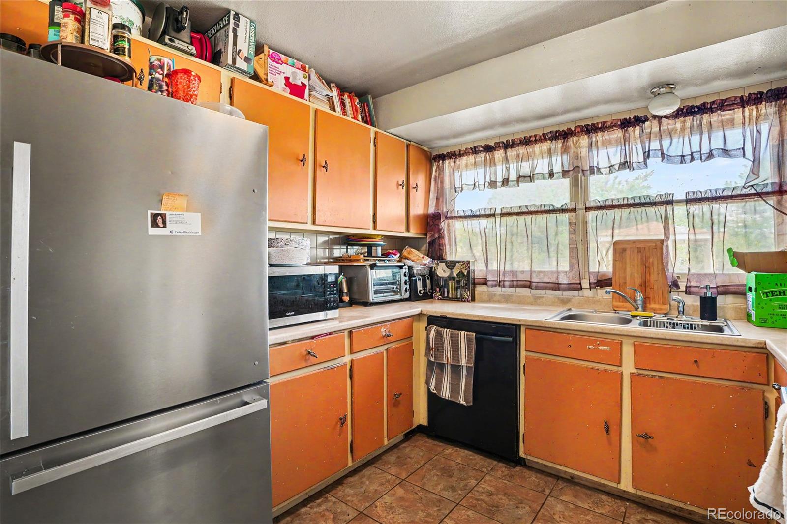 129 E Beshoar Drive