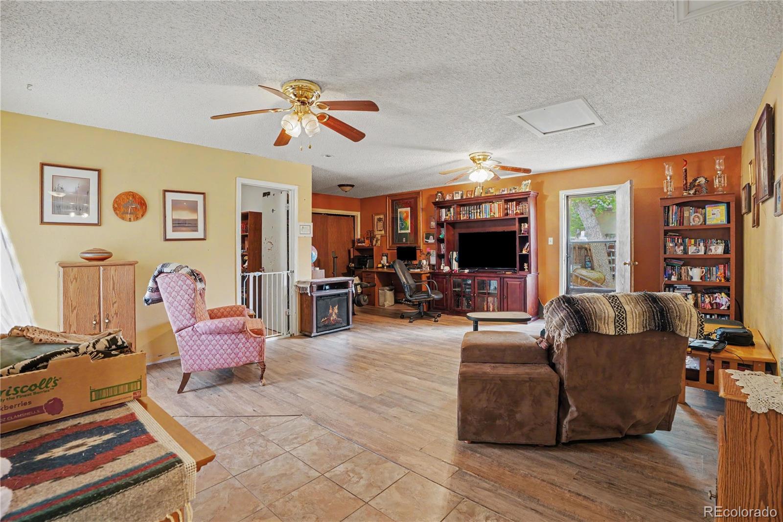 129 E Beshoar Drive
