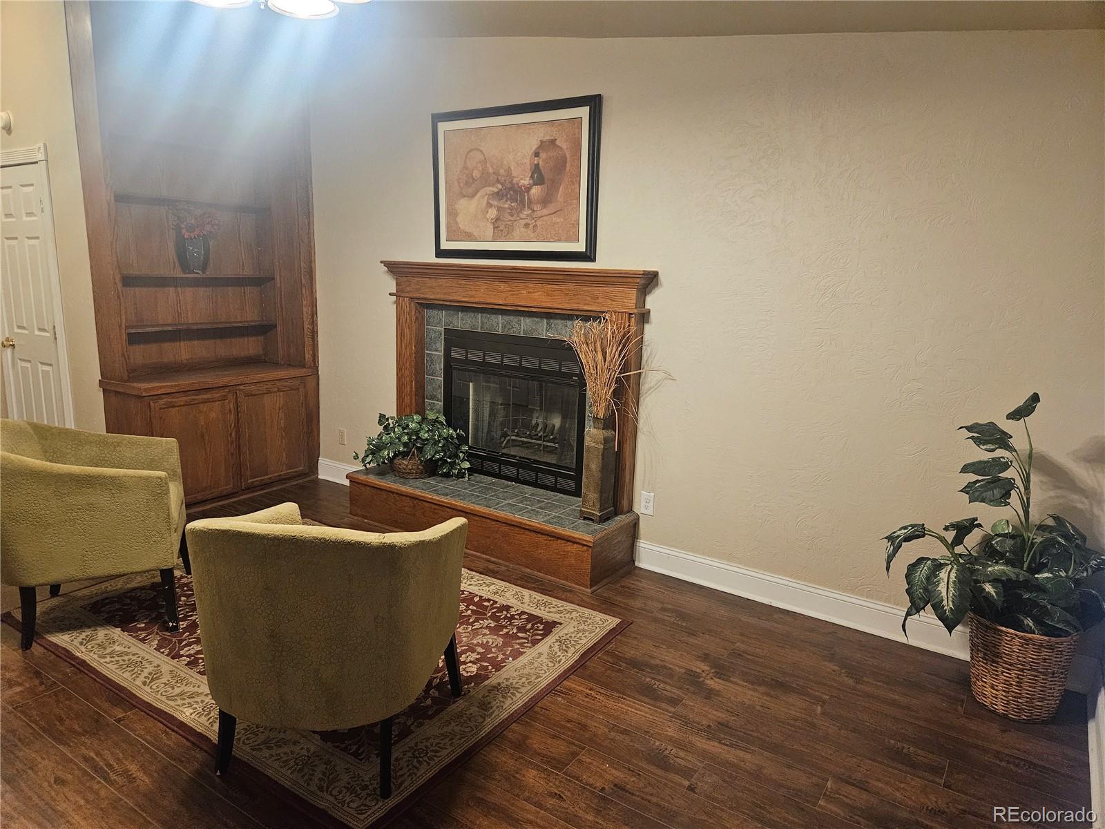 2011 N Greenwood Street