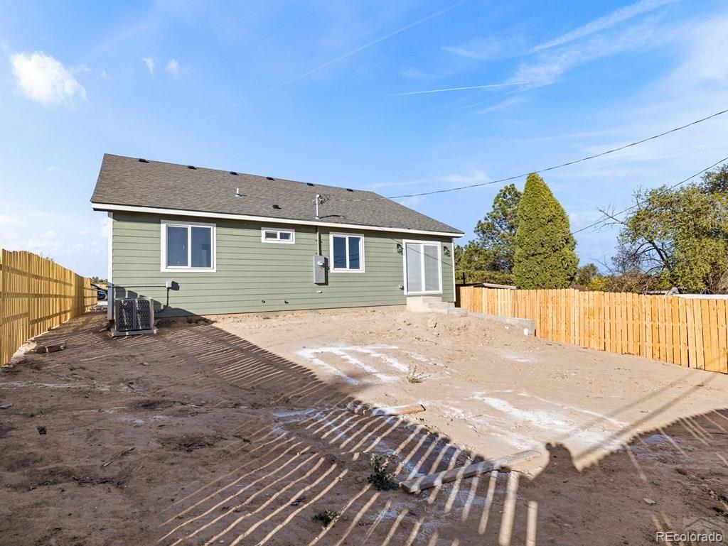 1510 Grenadillo Street