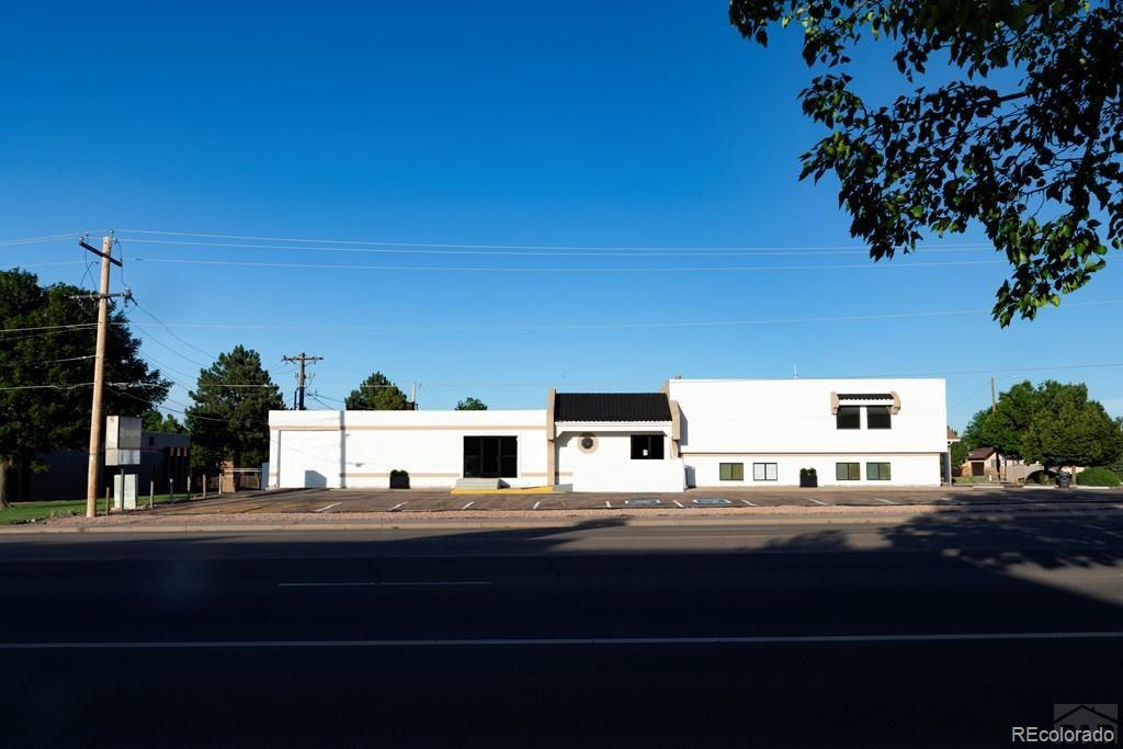 2020 S Pueblo Boulevard