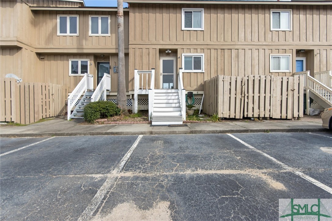 12502 Apache Avenue 25