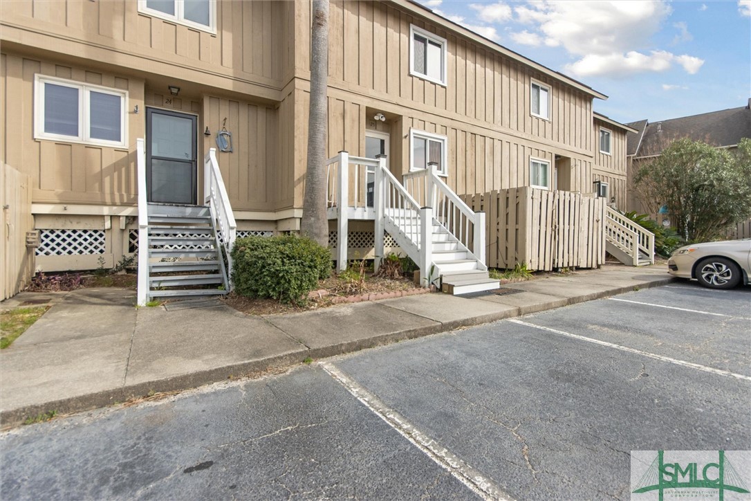 12502 Apache Avenue 25