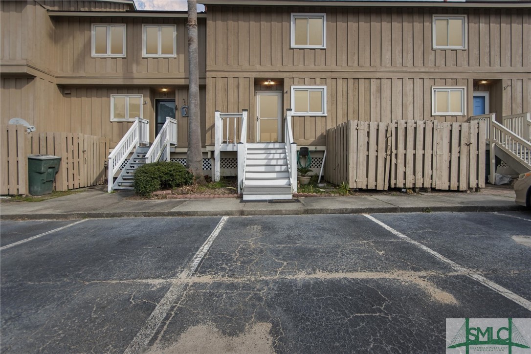 12502 Apache Avenue 25