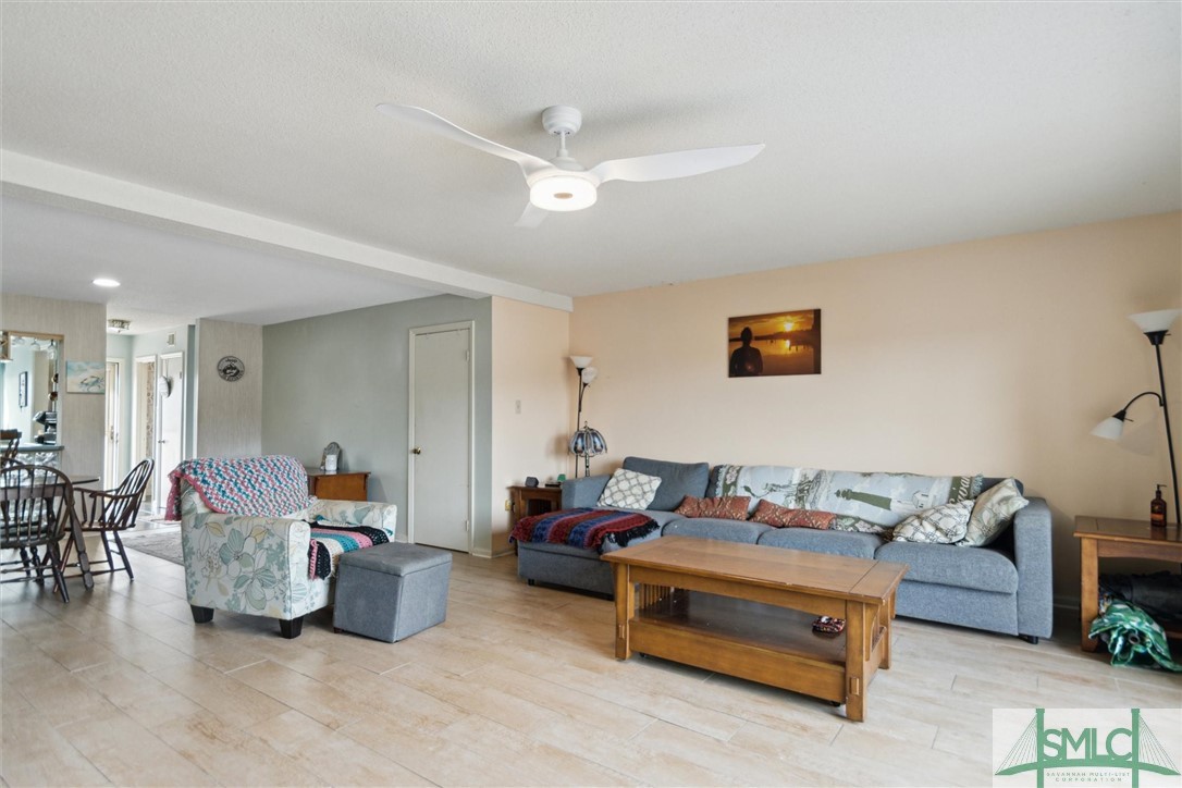 12502 Apache Avenue 25