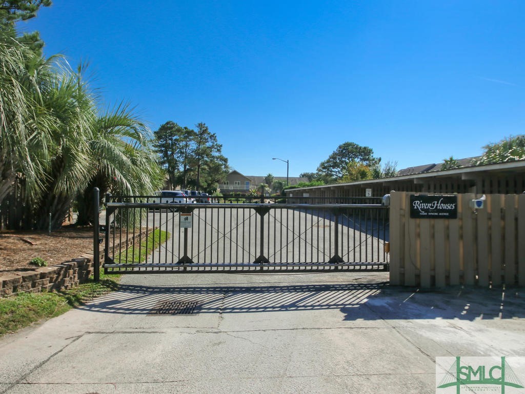 12502 Apache Avenue 25