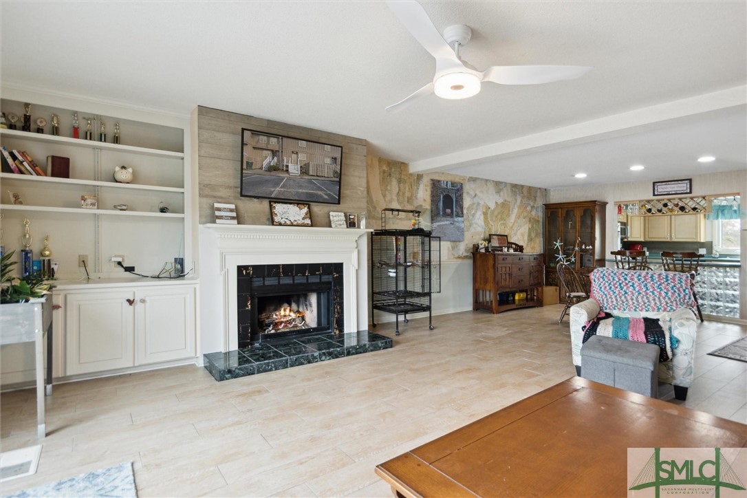 12502 Apache Avenue 25