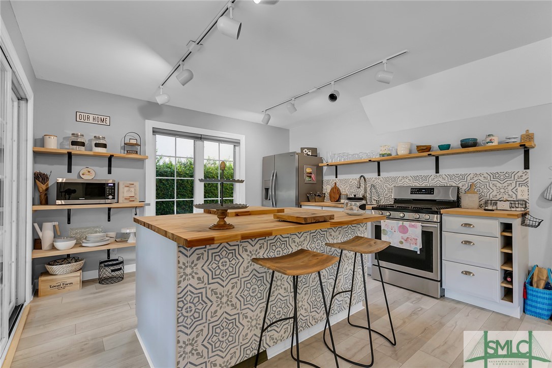 207 Island Creek Lane