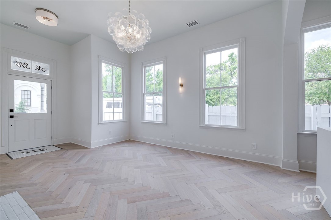 316 W 38th Street