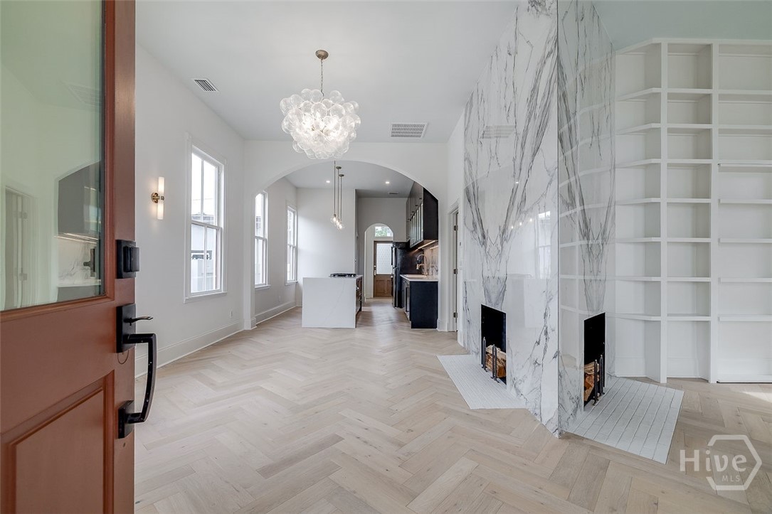 316 W 38th Street