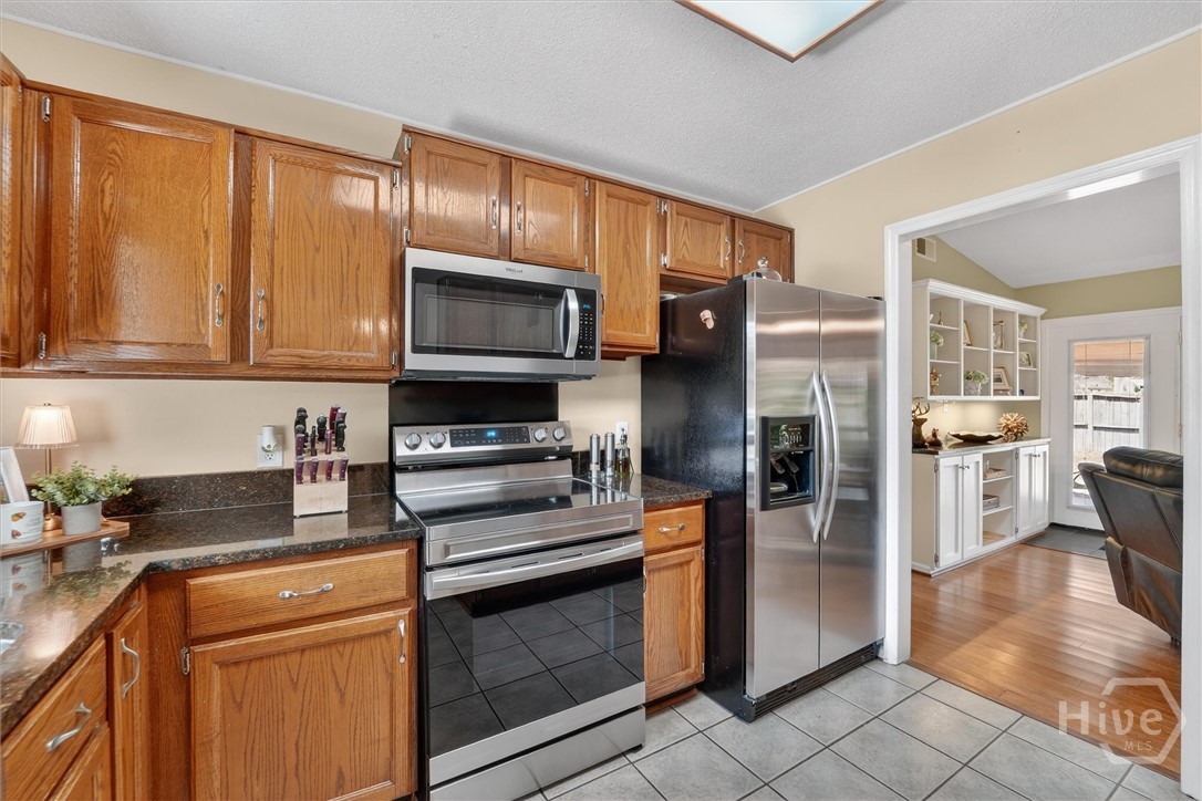 10 Levee Road