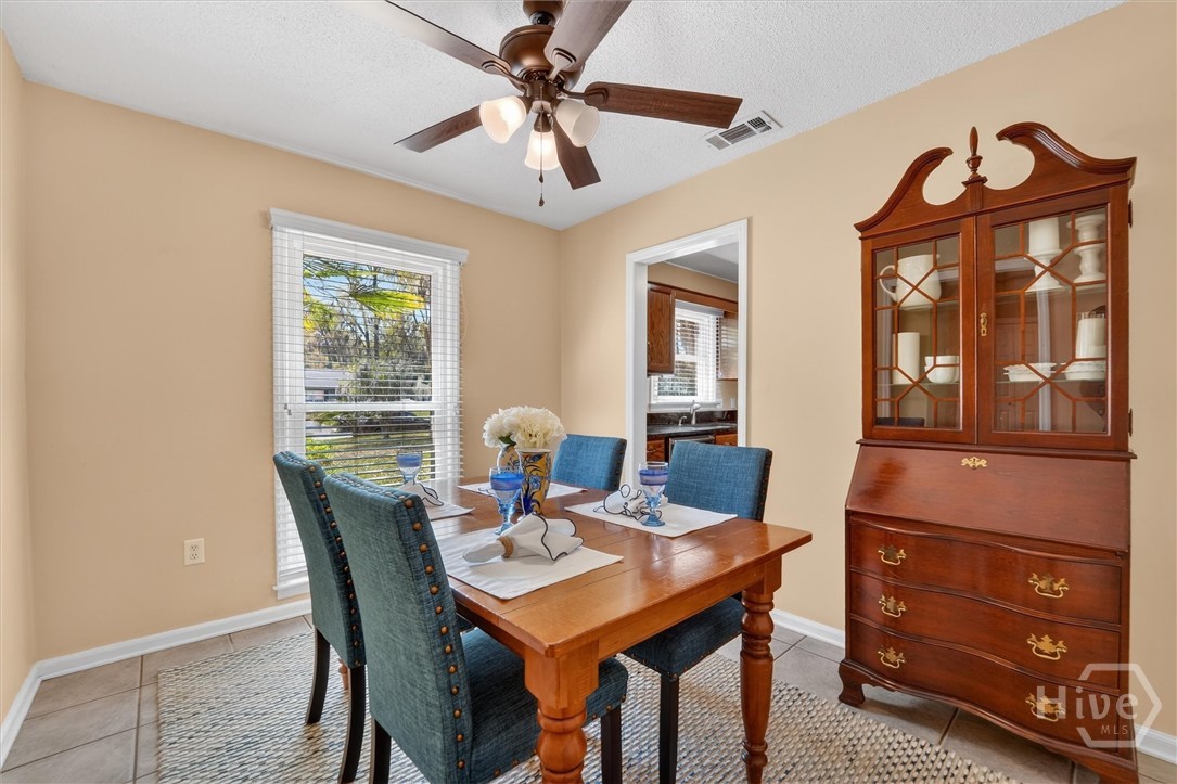 10 Levee Road