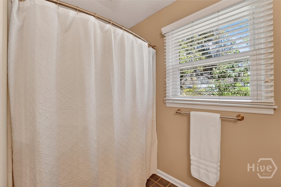 10 Levee Road