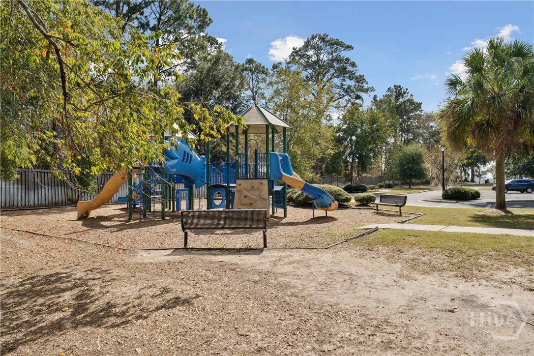 10 Levee Road