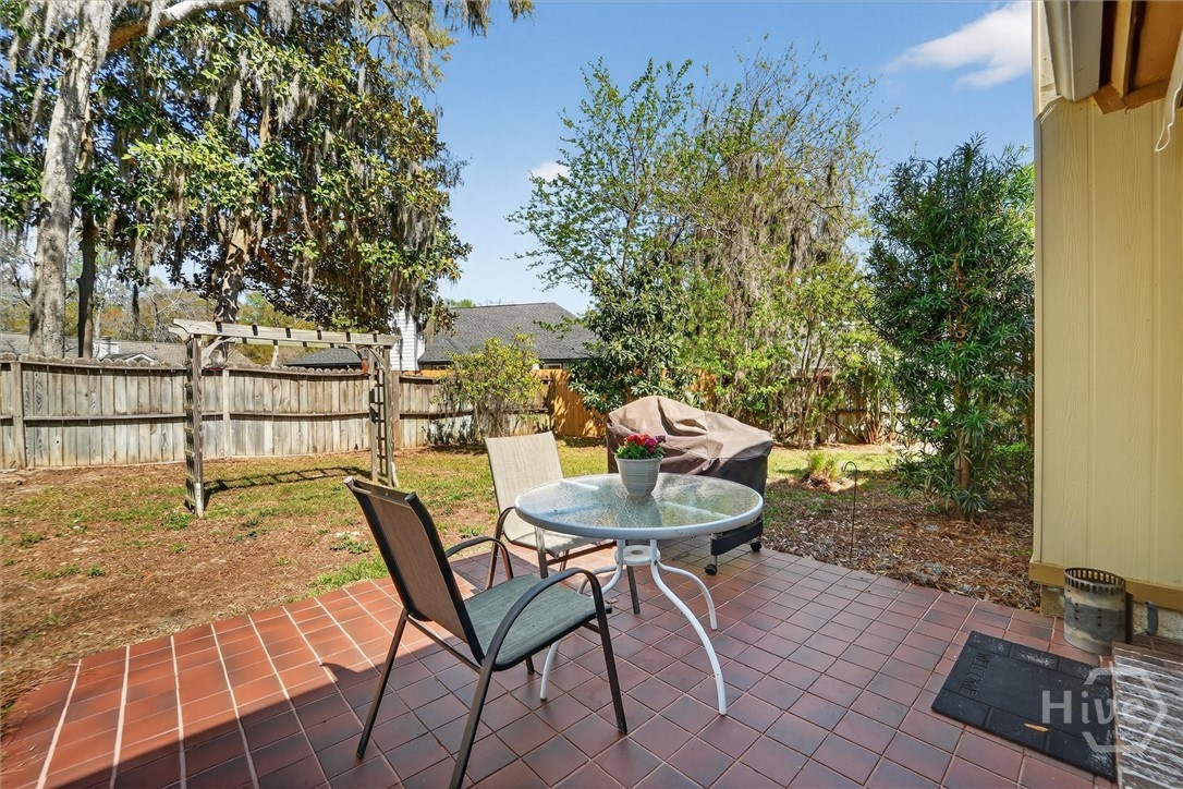 10 Levee Road