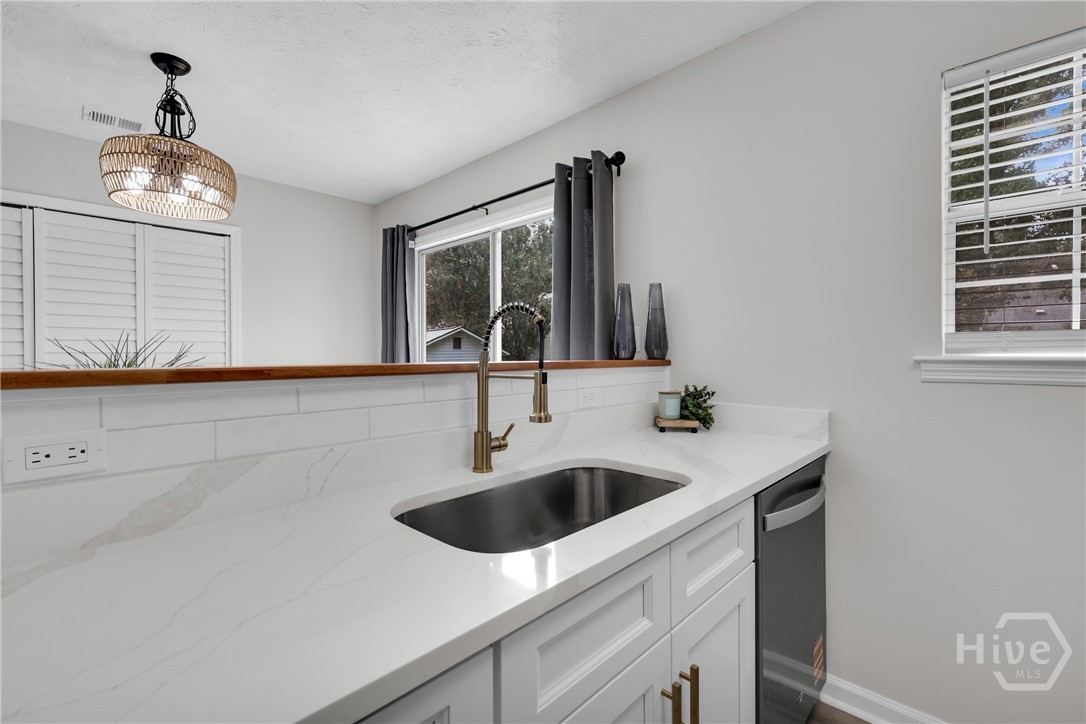 105 Crossover Lane
