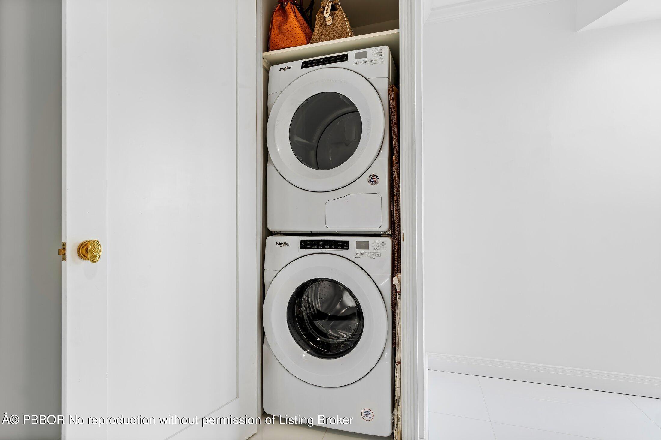 44 Cocoanut Row, 526B