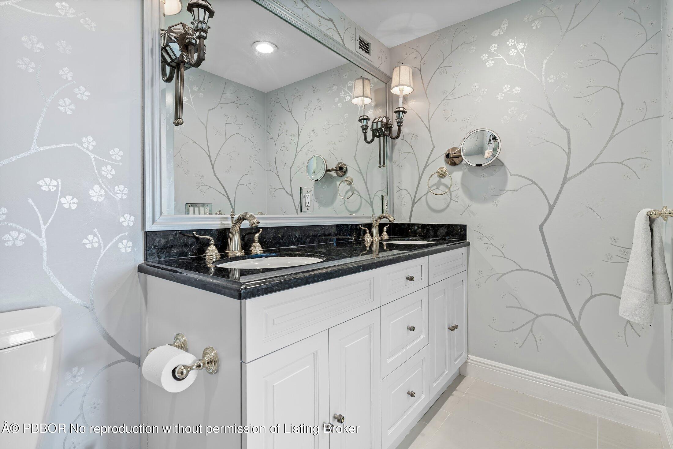 44 Cocoanut Row, 526B