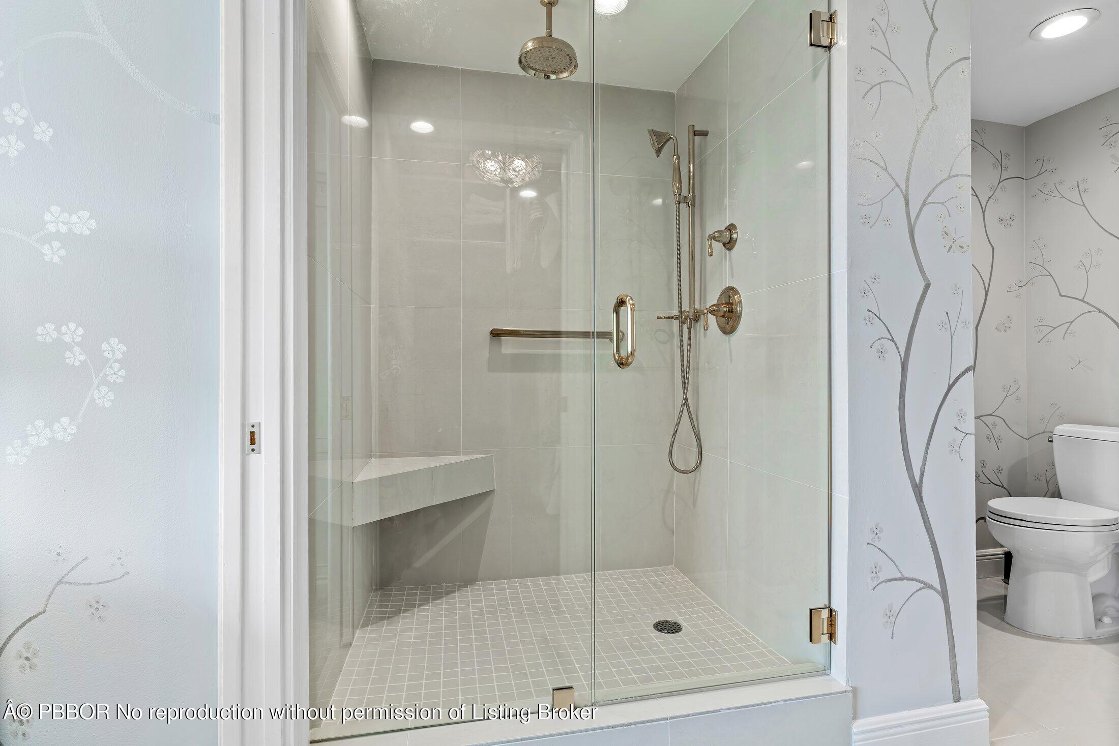 44 Cocoanut Row, 526B