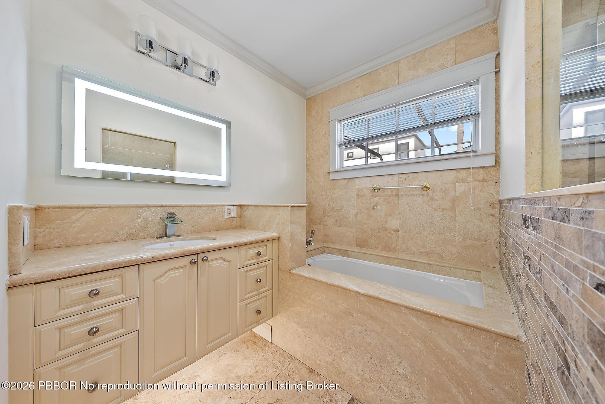 228 9th Street