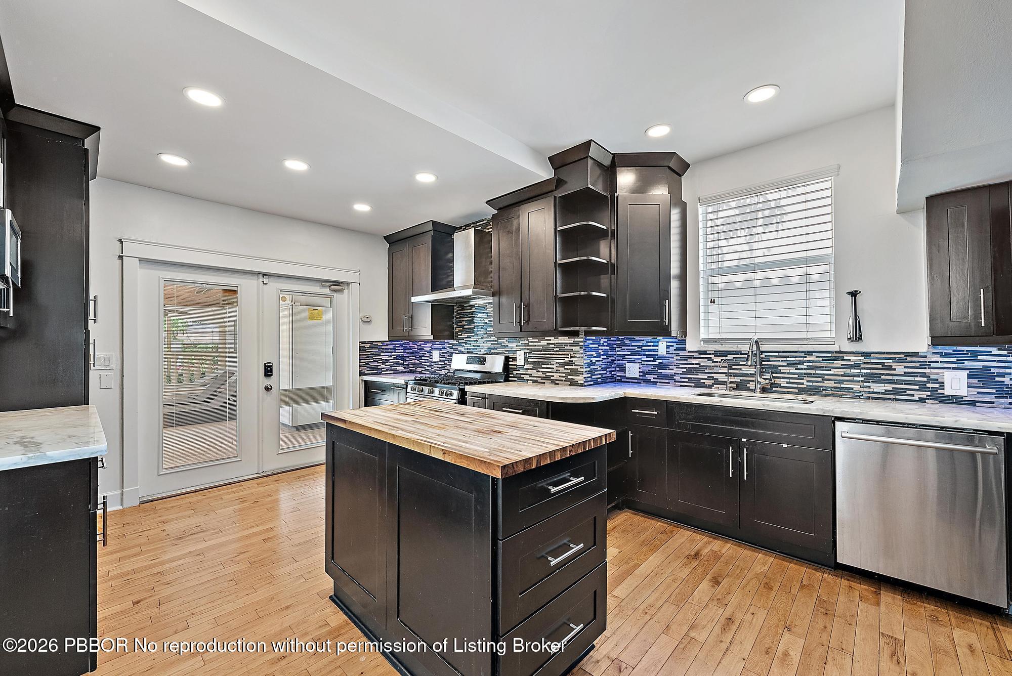 228 9th Street
