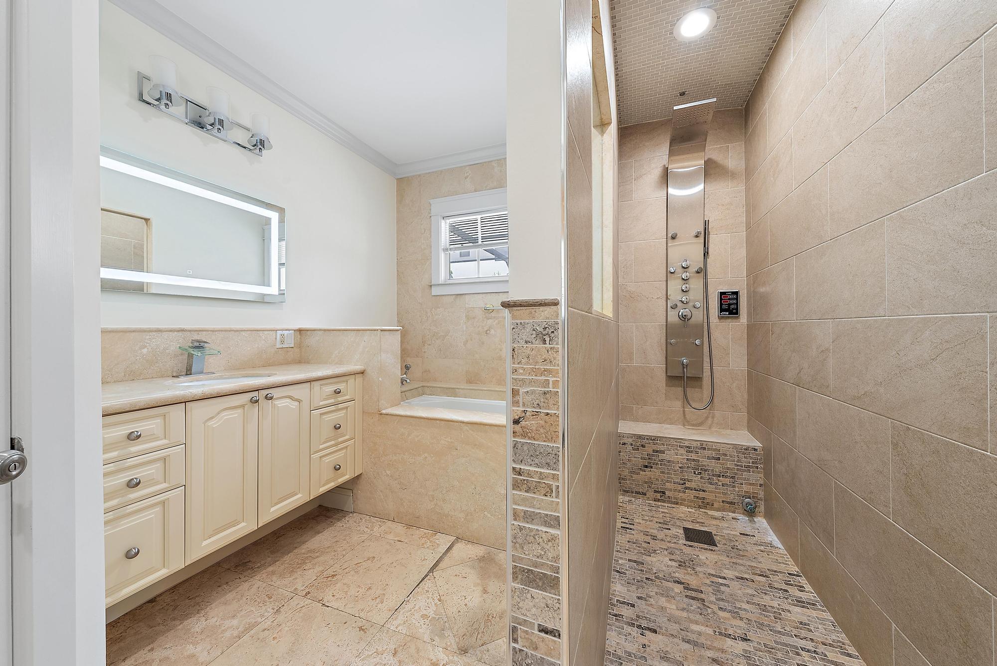 228 9th Street