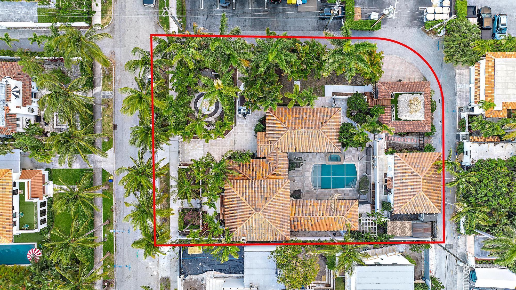 228 9TH Street