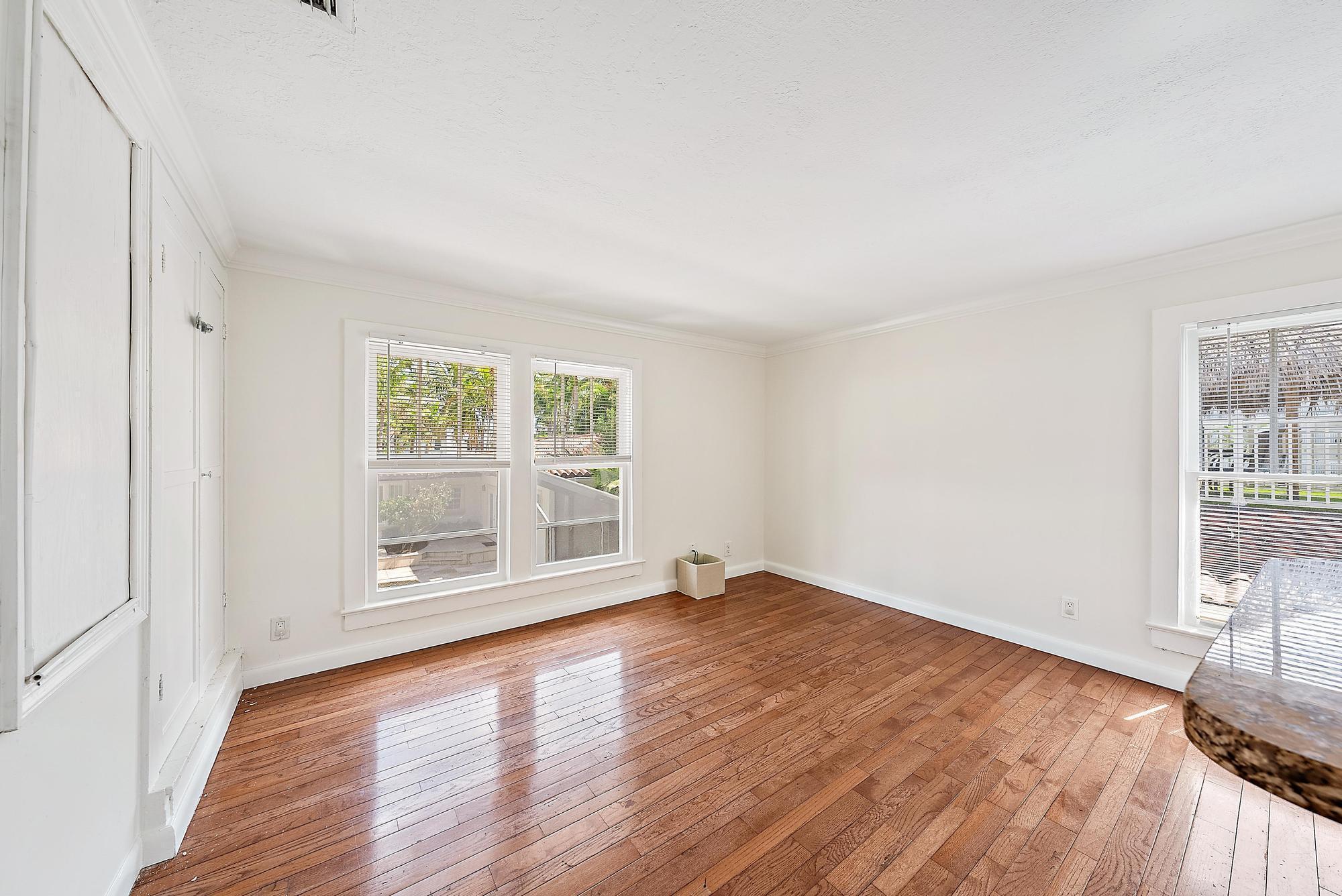 228 9TH Street