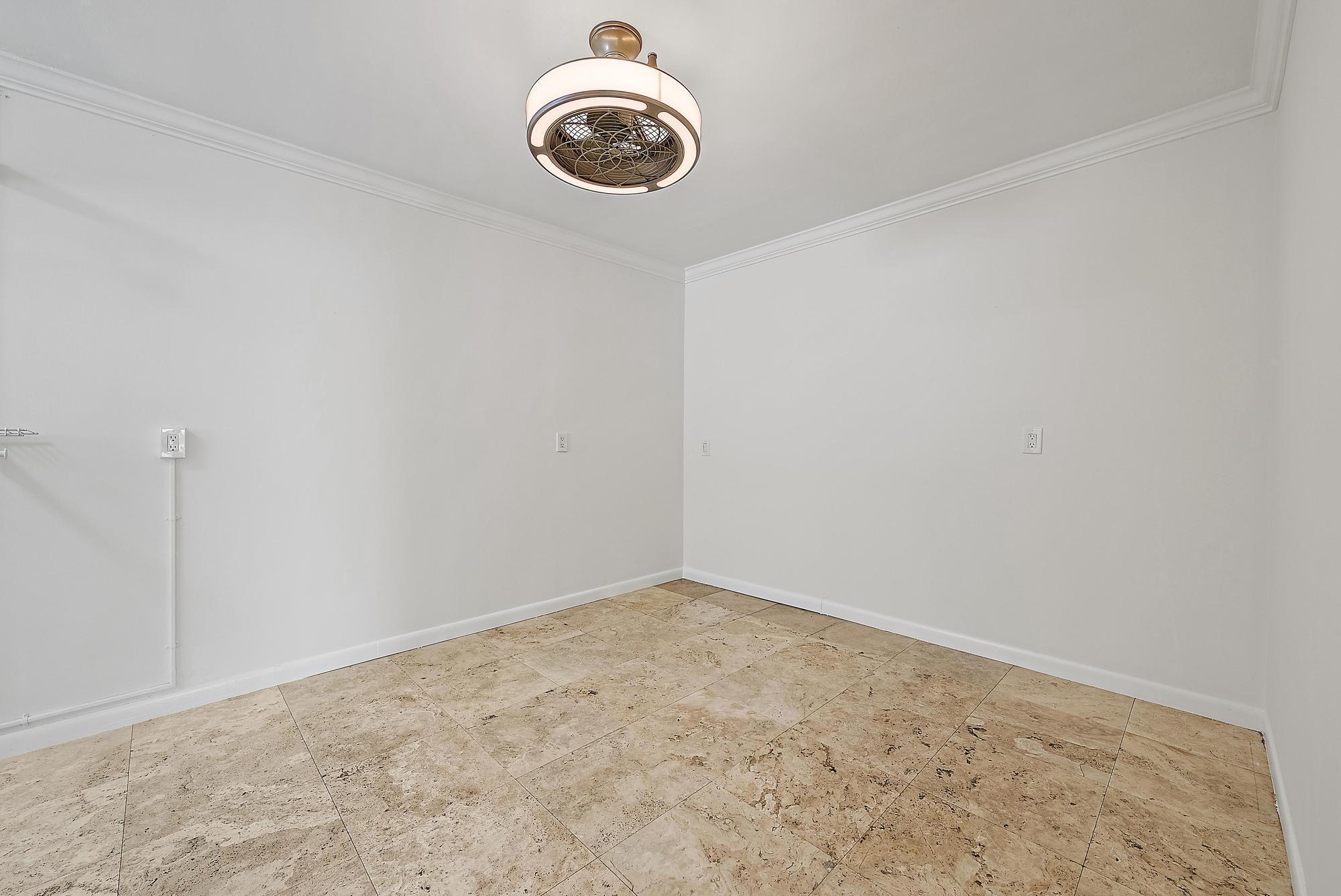 228 9TH Street