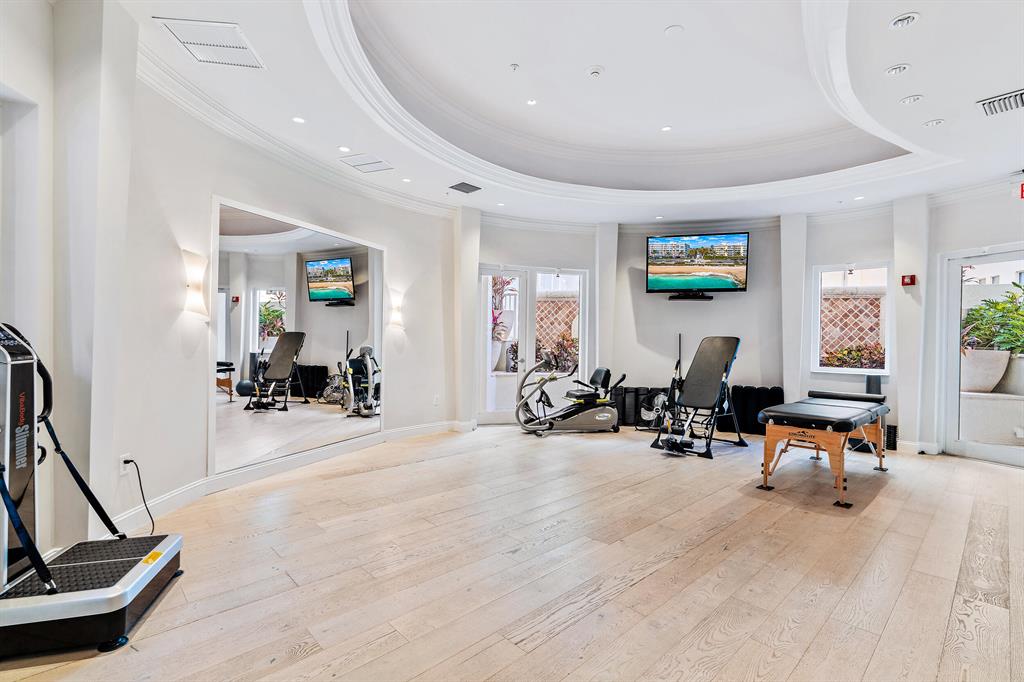 201 S Narcissus Avenue 806