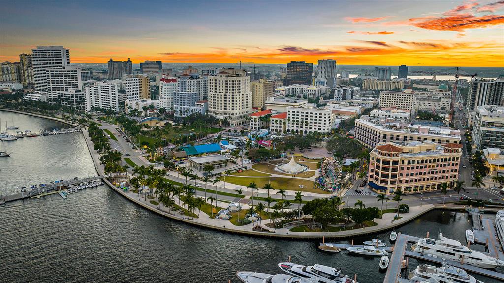 201 S Narcissus Avenue 806