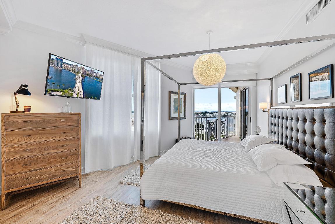 201 S Narcissus Avenue 1005