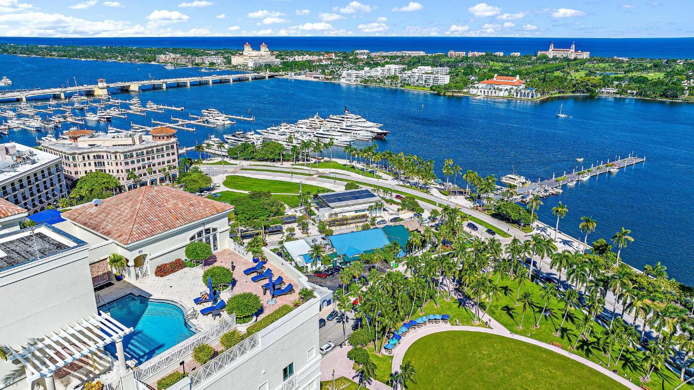 201 S Narcissus Avenue 1005