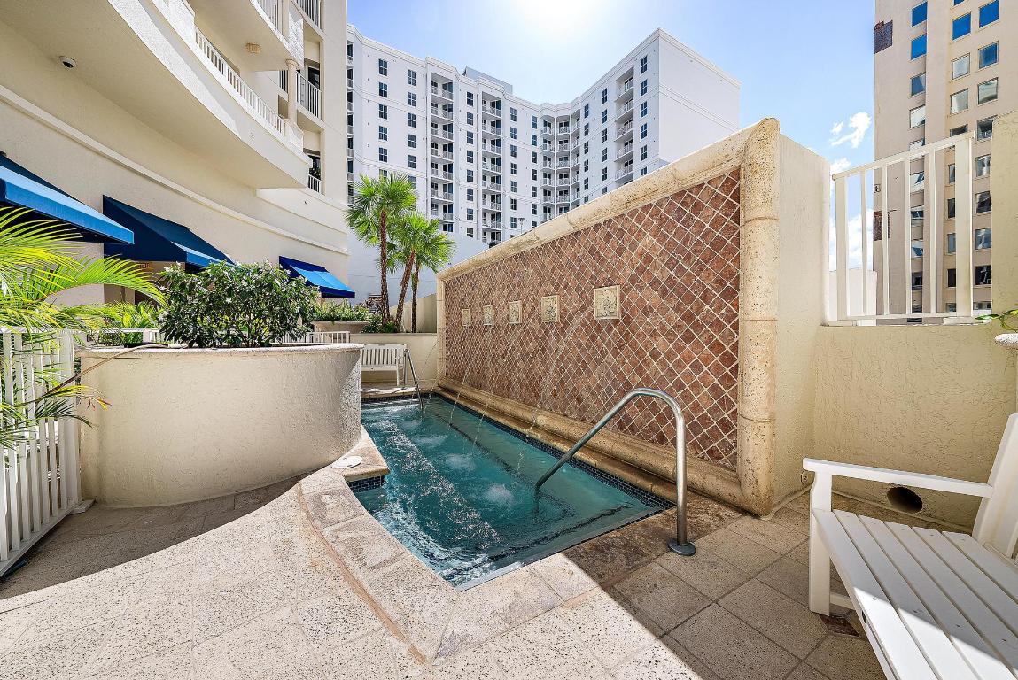 201 S Narcissus Avenue 1005