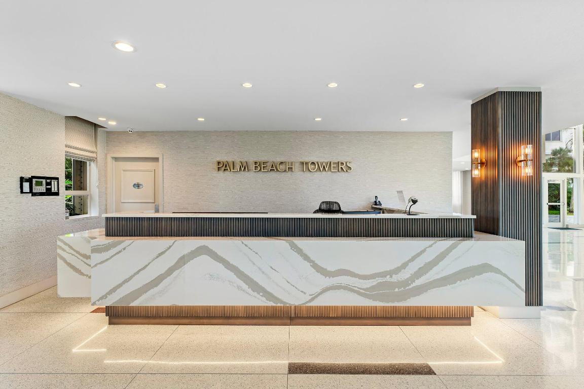 44 Cocoanut Row 526b