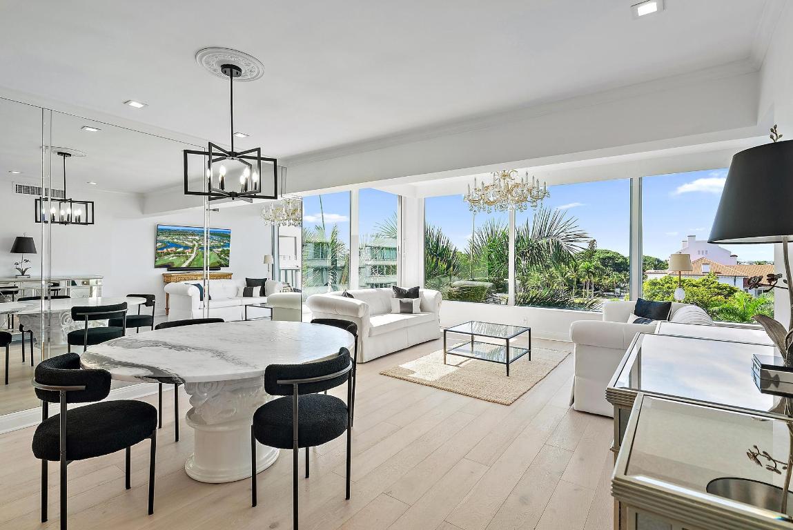 44 Cocoanut Row 526b