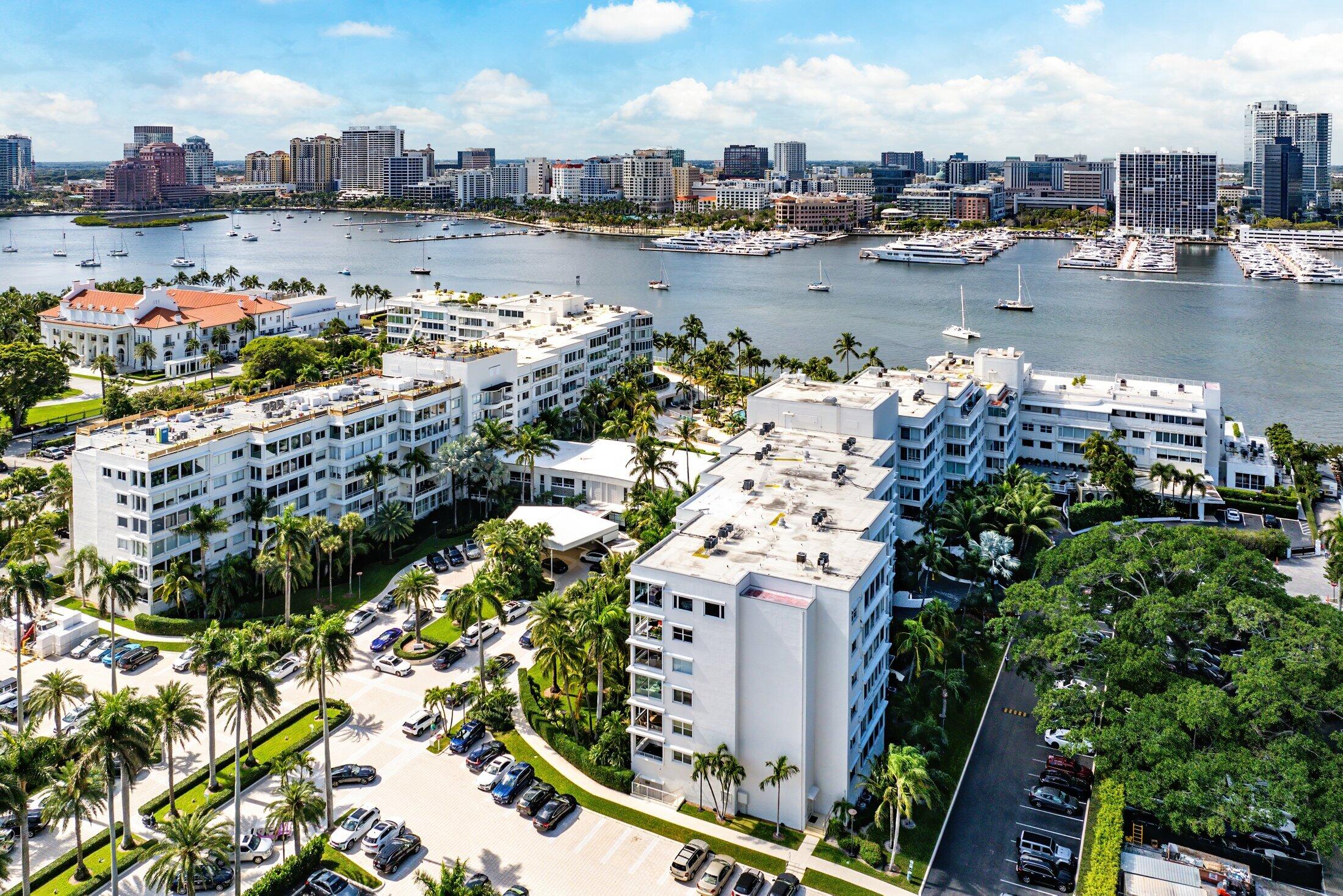 44 Cocoanut Row 526b